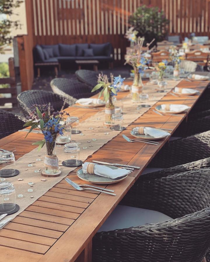 Hotel & Restaurant Gruener Baum Merzhausen Eksteriør billede